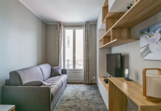 Modern studio near Paris