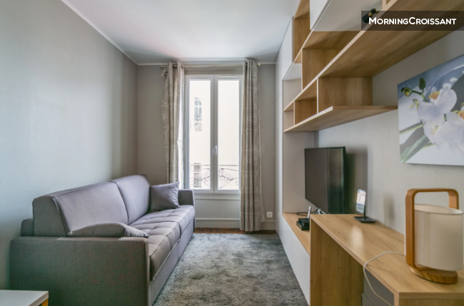 Modern studio near Paris