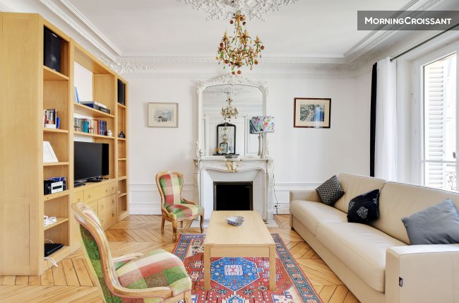 Cosy flat - 10th