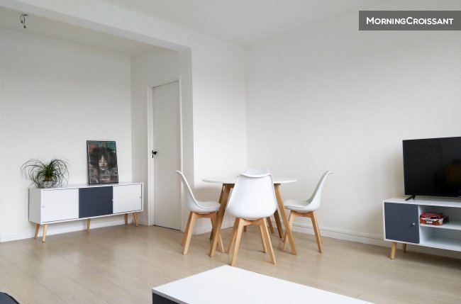 Room in a furnished flat share