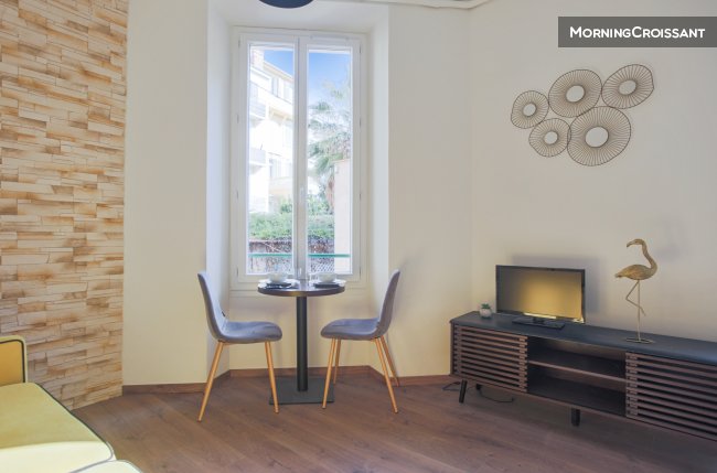 Quiet and charming studio in Cannes