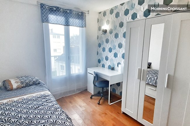 Room in coliving - coup hexa v