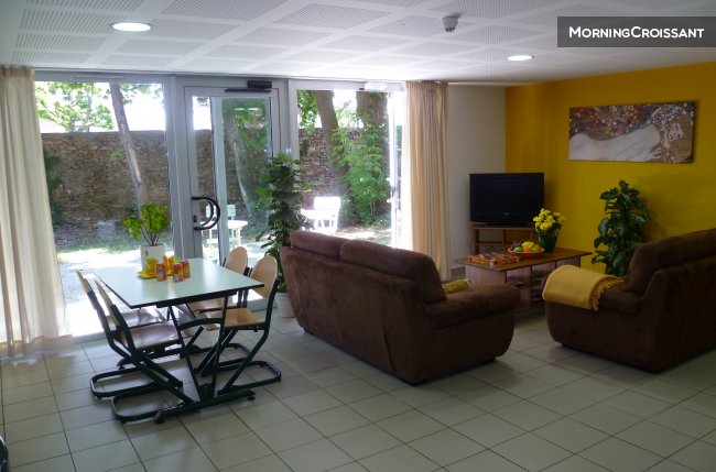 Studio near Paris