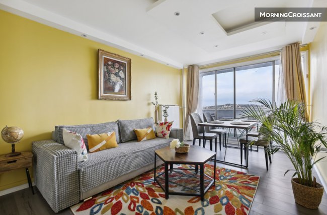 Chic and spacious flat with parking