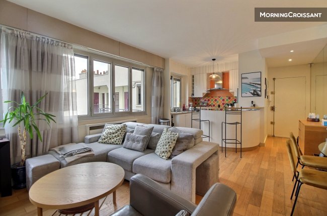 Elegant 2-room in Flandrin Street