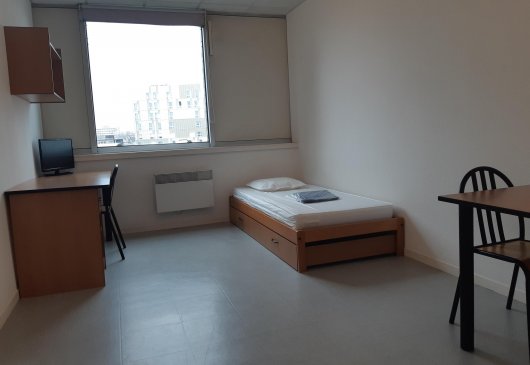 Ideally located studio in Tours