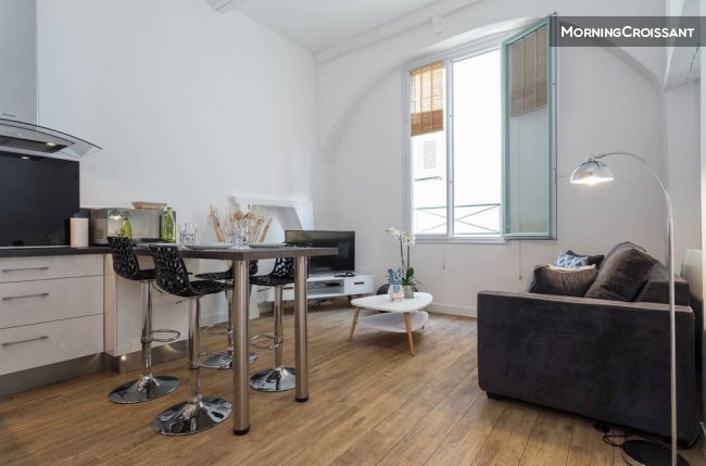 Apartment in the heart of Old Nice