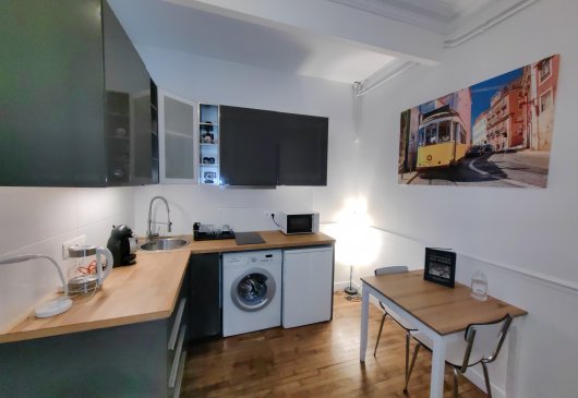 Lovely flat near the train station