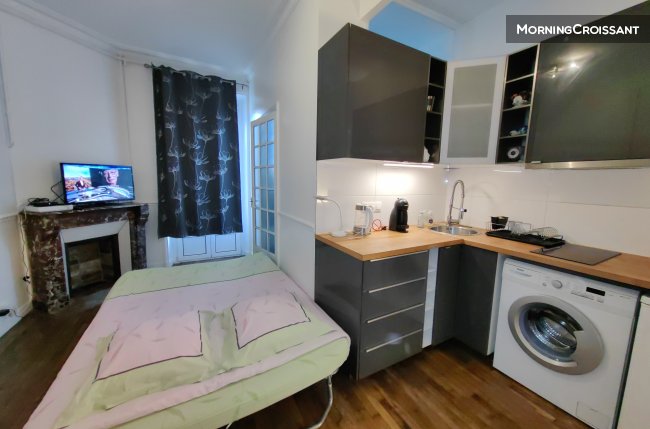 Lovely flat near the train station