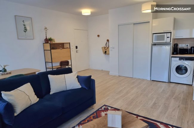 T2 flat in a residence