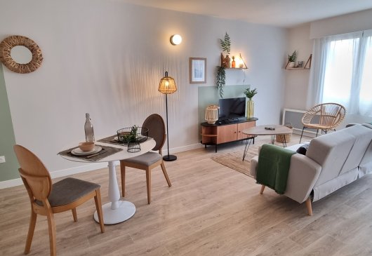 Flat Courbevoie