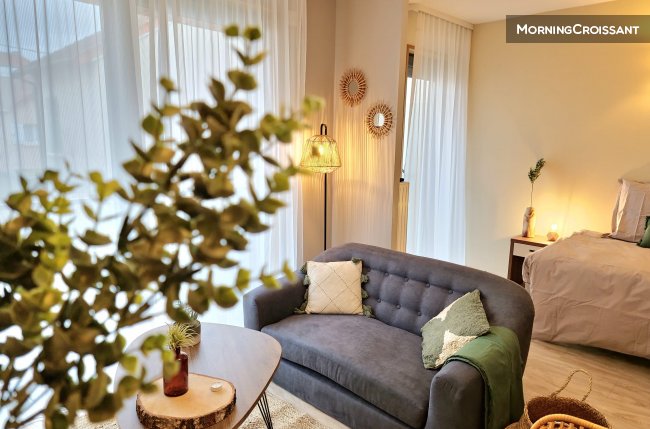 One-room flat in residence