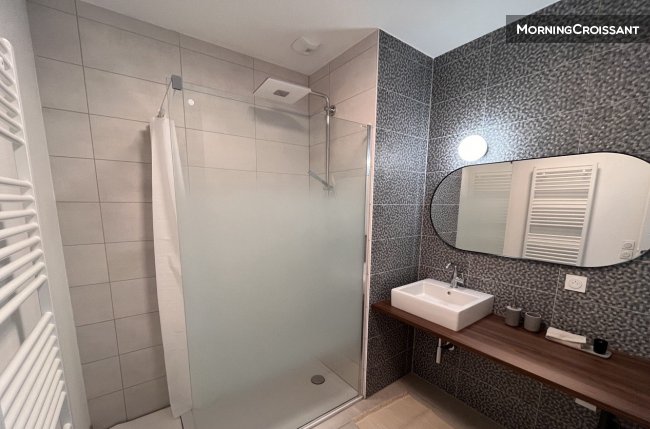 2 room flat with private jacuzzi