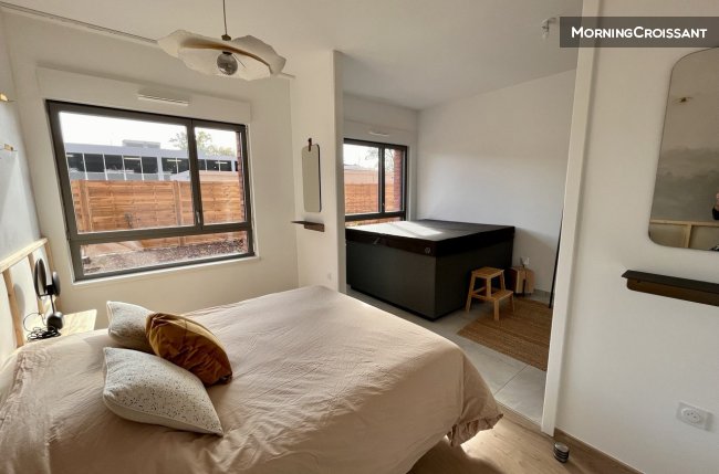 2 room flat with private jacuzzi