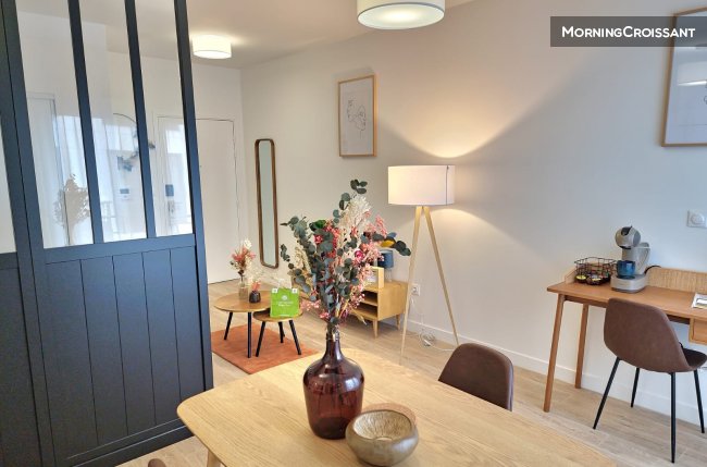 Large studio in residence