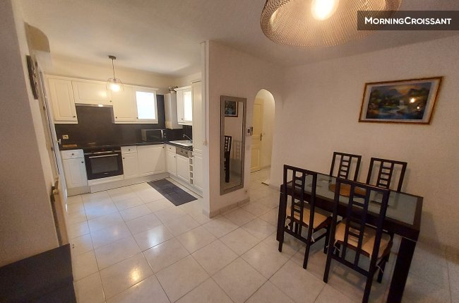 Equipped 2-room apartment, parking
