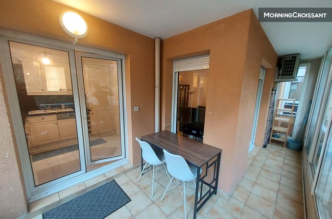 Equipped 2-room apartment, parking