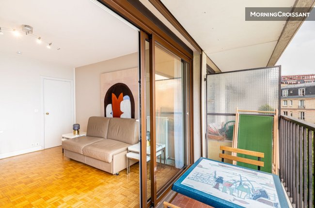 Charming modern studio