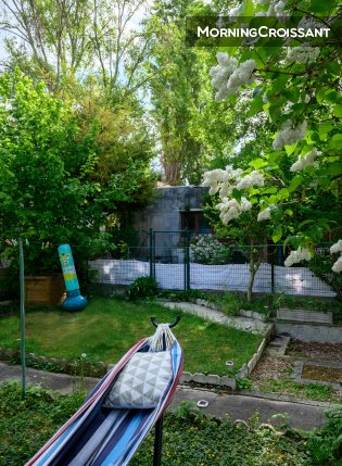 Large room near Paris