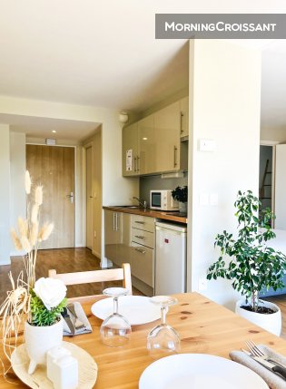 Large fully-equipped studio