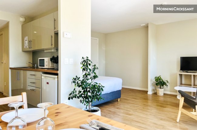 Large fully-equipped studio