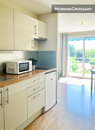 Large fully-equipped studio