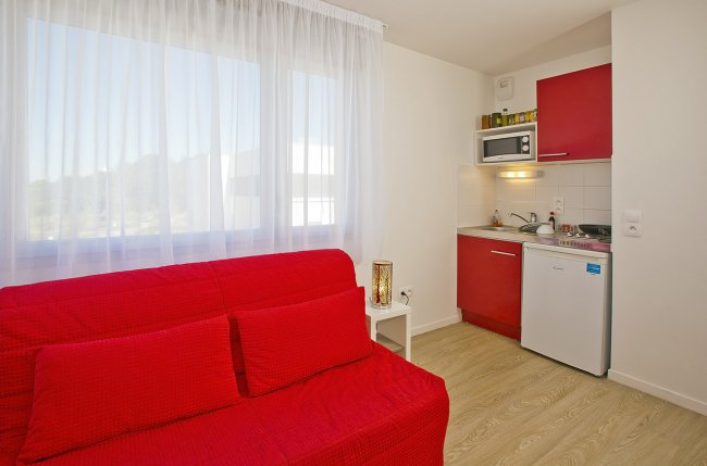 Fully-equipped studio in residence