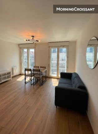 3 rooms, balcony, private parking