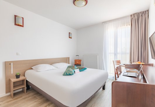 Beautiful studio with hotel service