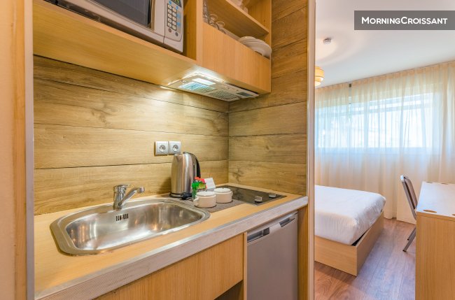 T1 furnished in residence