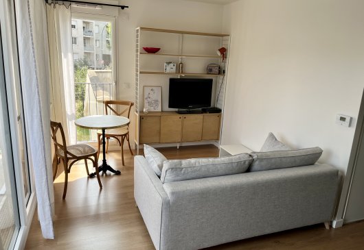2-room flat near Metro