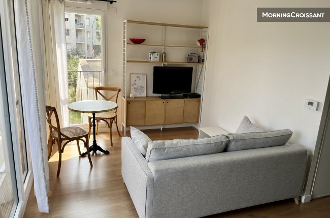 2-room flat near Metro