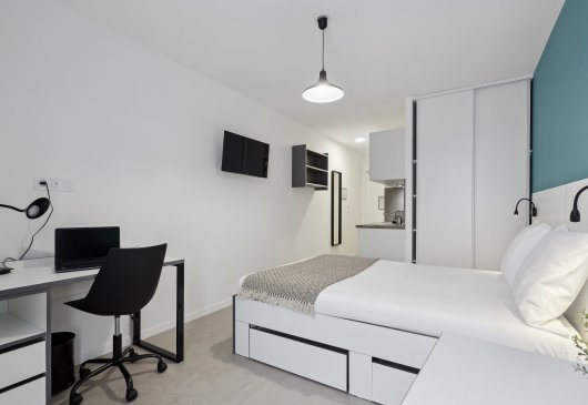Studio double bed Le Havre