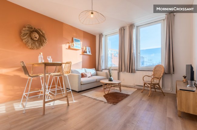 T2 hypercentre station + metro 150m