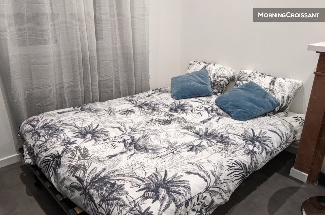 Furnished studio in town