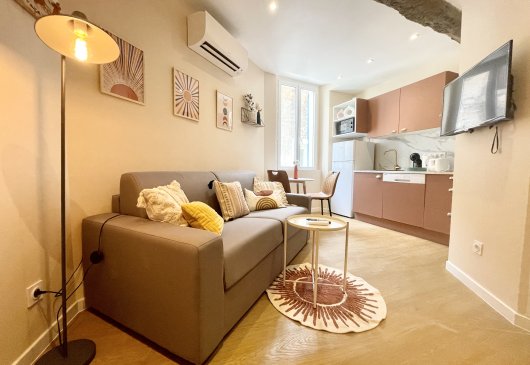 Nice cosy flat | Wifi + air con