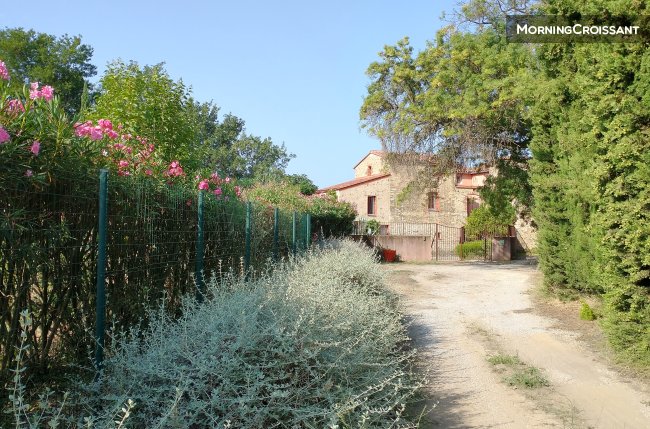 Catalan farmhouse in the vineyards