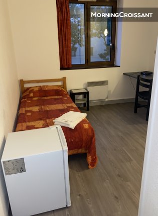 14m² room in a student residence