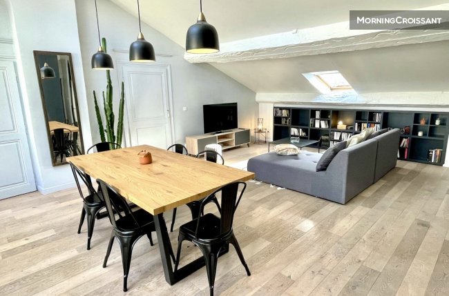 Spacious and bright nest