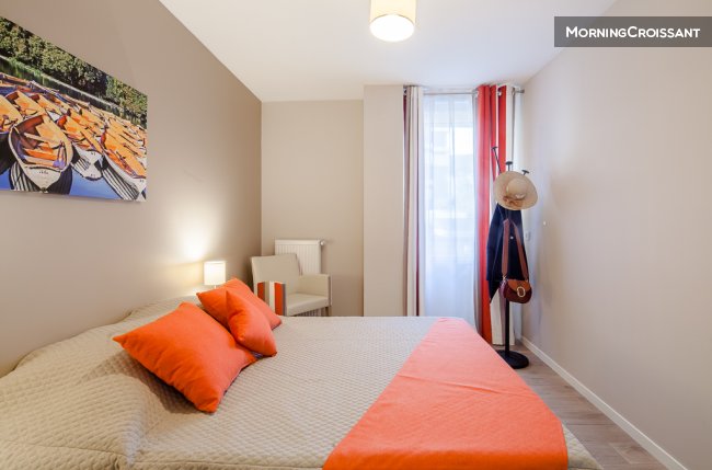 T2 in a quiet residence in Suresnes