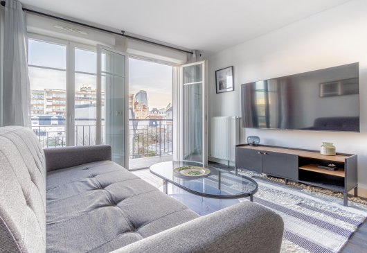 Bright, cosy new flat