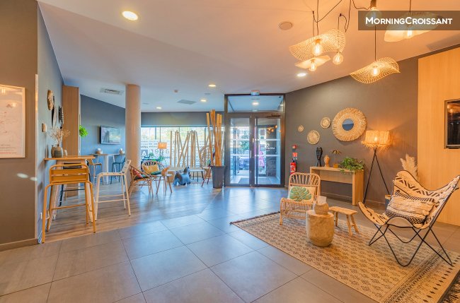 Beautiful studio w/ hotel services