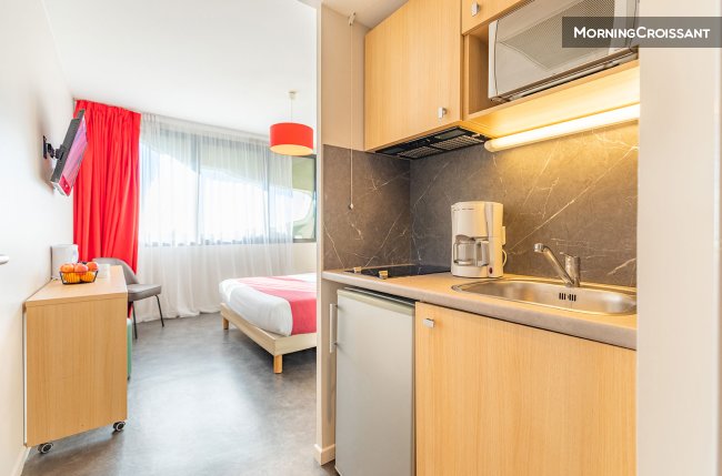 Beautiful studio w/ hotel services