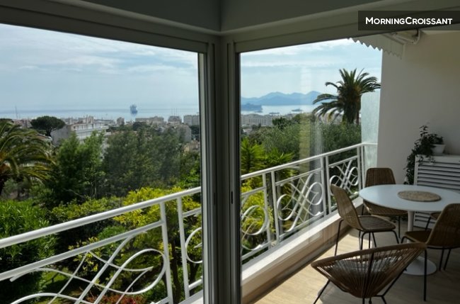 Magnificent sea view flat