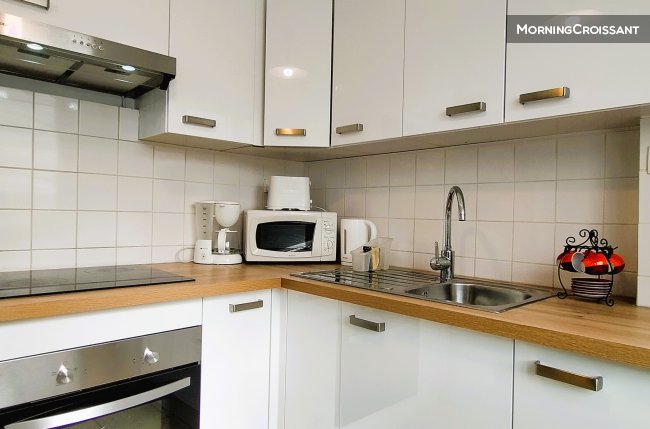 Spacious flat close to the metro