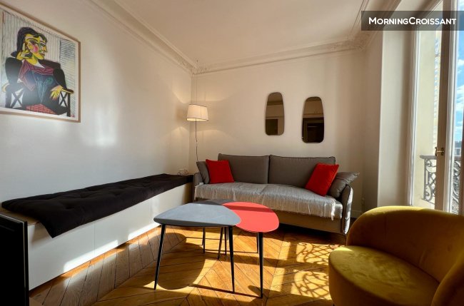Charming T2 flat, quiet and bright