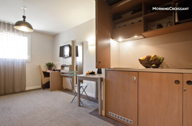 Beautiful studio with hotel service