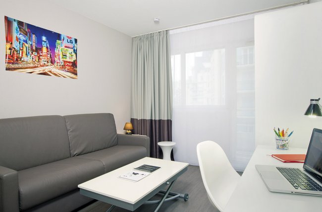 Furnished studio in La Défense