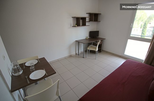 Fully equipped studio Toulon