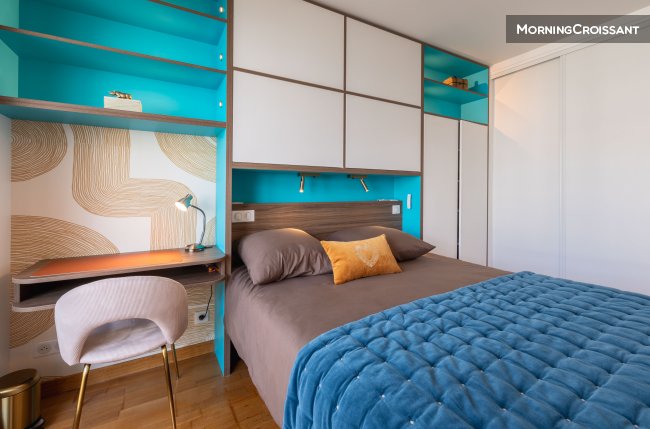Bright Art Deco flat